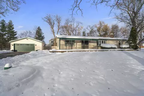 36 W690 Winding Trl, West Dundee, IL 60118