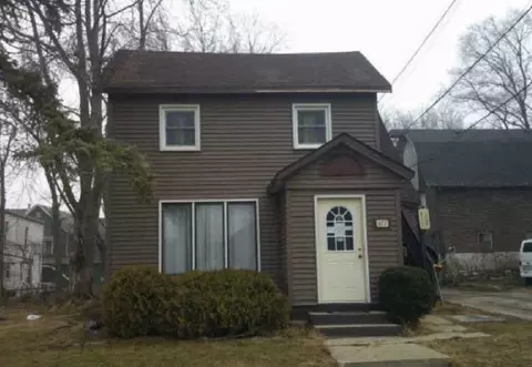 411 S State Ave, Freeport, IL 61032