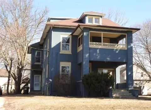 404-406 E Prospect Ter, Freeport, IL 61032
