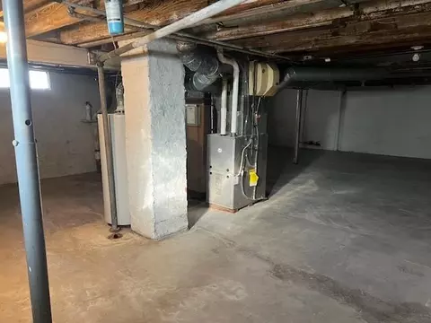 519 Empire St, Freeport, IL 61032 photo 9