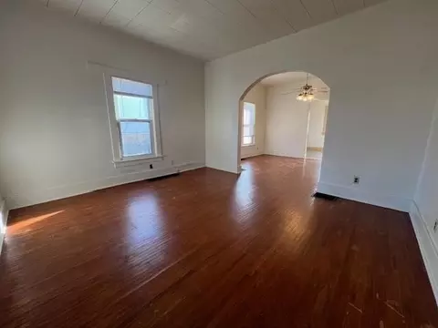 519 Empire St, Freeport, IL 61032 photo 3