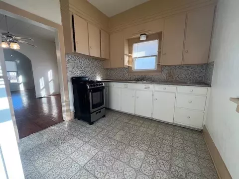 519 Empire St, Freeport, IL 61032 photo 5