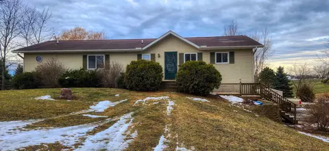 31-104 Kemper Ct, Lanark, IL 61046