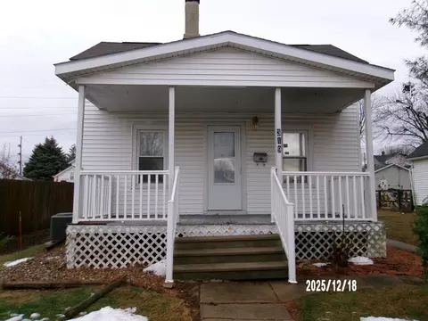 319 N Chestnut St, Princeton, IL 61356