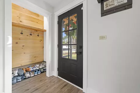804 Jackson St, Oregon, IL 61061 photo 2