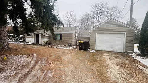 203 Wallace Ave, Machesney Park, IL 61115