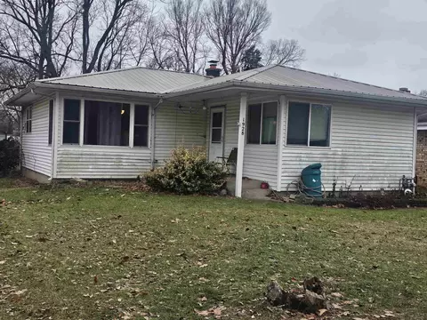 1928 Paradise Blvd, Rockford, IL 61103