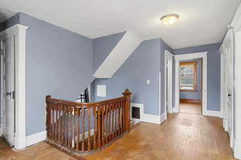 Entry Way - 520 S Ottawa Ave, Dixon, IL 61021 photo 1 of 2