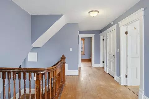 Entry Way - 520 S Ottawa Ave, Dixon, IL 61021 photo 2 of 2
