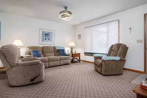 12167 Wagon Ln, Roscoe, IL 61073 photo 6