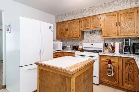 12167 Wagon Ln, Roscoe, IL 61073 photo 11
