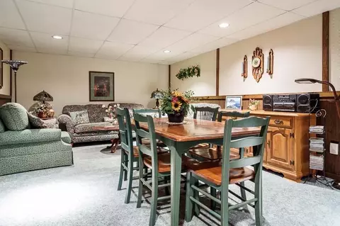 12167 Wagon Ln, Roscoe, IL 61073 photo 32