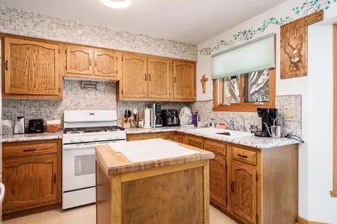12167 Wagon Ln, Roscoe, IL 61073 photo 10
