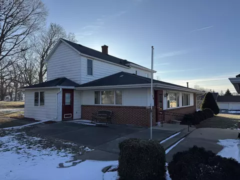 326 School St, Lanark, IL 61046 photo 6