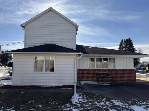 326 School St, Lanark, IL 61046 photo 5