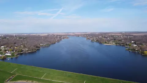 1721 Baintree Rd, Lake Summerset, IL 61019 photo 2
