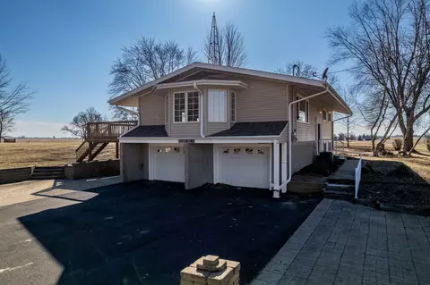 8611 Huber Rd, Belvidere, IL 61008