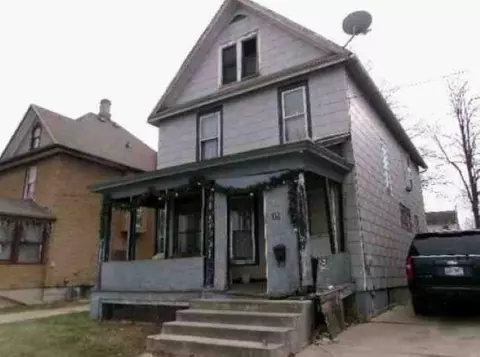 19 E Iroquois St, Freeport, IL 61032