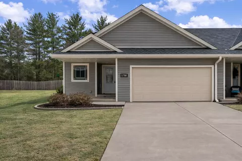 5788 Jackies Dr, Loves Park, IL 61111