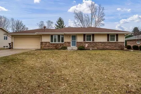 3625 Flambeau Dr, Rockford, IL 61114