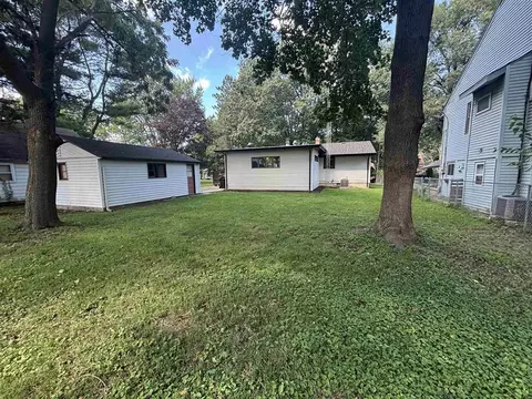 Exterior - 308 W Marshall St, Belvidere, IL 61008 photo 4 of 4