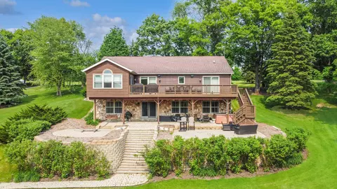 27-54 Ridgeview Dr, Lanark, IL 61046
