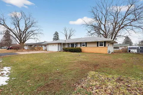 6962 Ralph Rd, Rockford, IL 61109