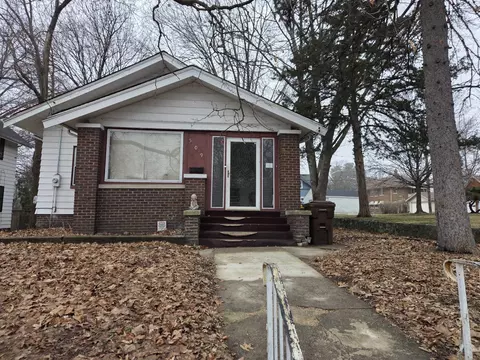 509 Shaw St, Rockford, IL 61104