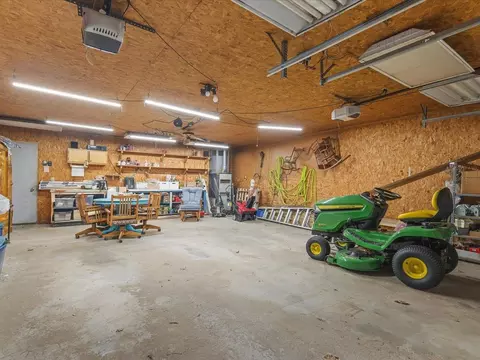 319 N Turner, Davis, IL 61019 photo 21