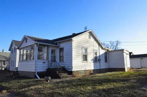 295 Illinois St, Marseilles, IL 61341