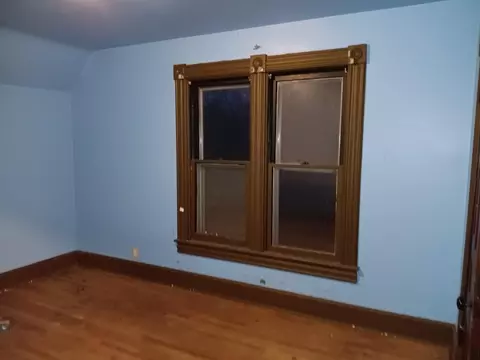 409 W Avon St, Freeport, IL 61032 photo 5