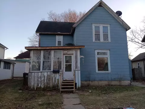 409 W Avon St, Freeport, IL 61032