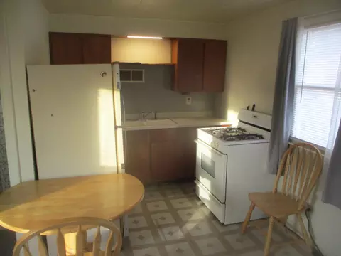 1517 Pine St, Ottawa, IL 61350 photo 2
