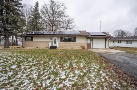 304 Lumar Dr, Pearl City, IL 61062