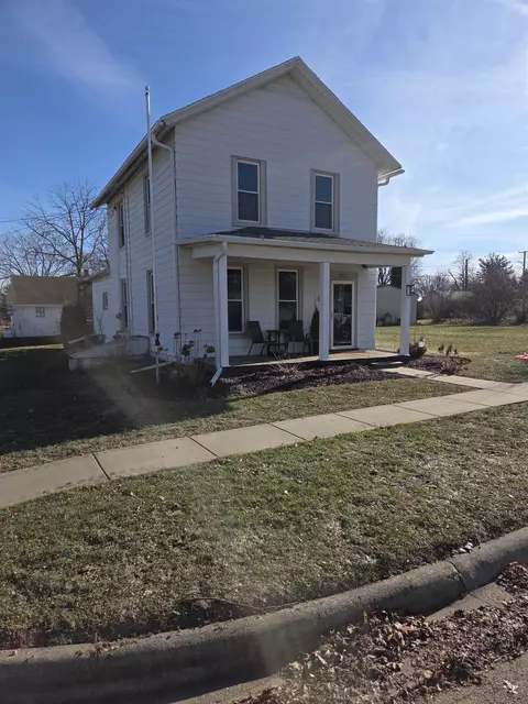 401 S Linn St, Shannon, IL 61078