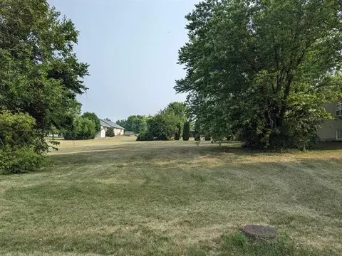 2287 Drexel Rd, Lake Summerset, IL 61019