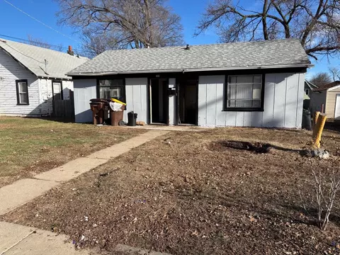 2920 9th St, Rockford, IL 61109