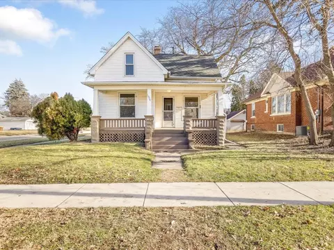1004 15th St, Rockford, IL 61104