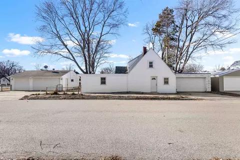 744 Drexel Blvd, Machesney Park, IL 61115