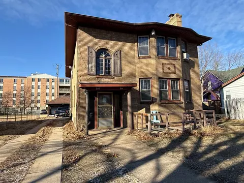 2111-2113 S 4th St, Rockford, IL 61104