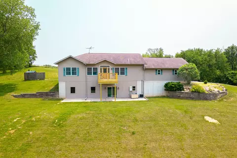 9304 Ellis Rd, Fenton, IL 61251