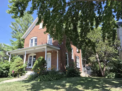 355 N Foley Ave, Freeport, IL 61032