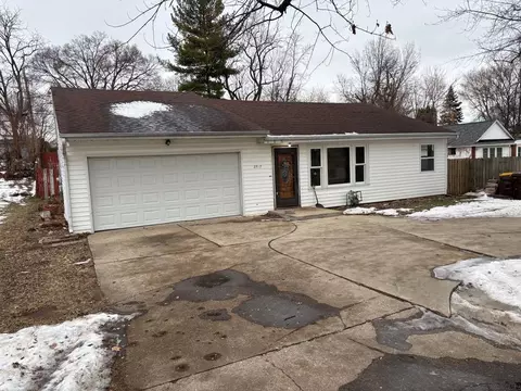 2717 20th St, Rockford, IL 61109