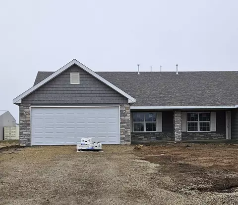 4414 Squaw Valley Dr, Loves Park, IL 61111