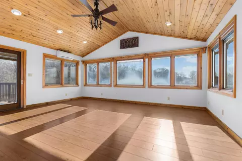 8317 Snaresbrook Rd, Roscoe, IL 61073 photo 13