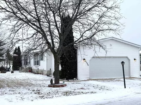 2334 Blossom Ln, Belvidere, IL 61008