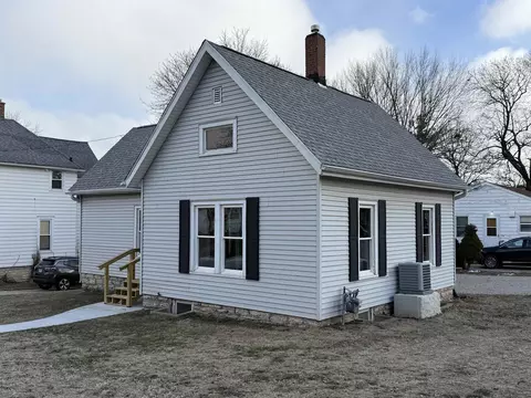 1122 Walnut Ave, Dixon, IL 61021 photo 2