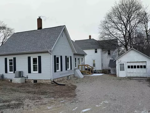 1122 Walnut Ave, Dixon, IL 61021 photo 3