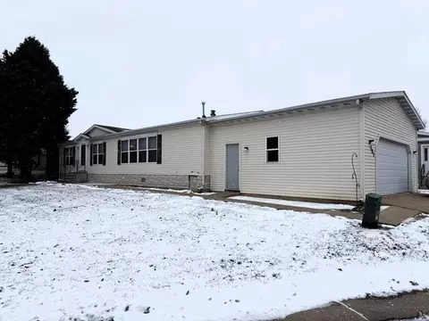 101 Club Cir, Belvidere, IL 61008