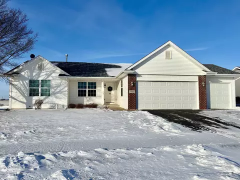 1940 Burnett Dr, Belvidere, IL 61008